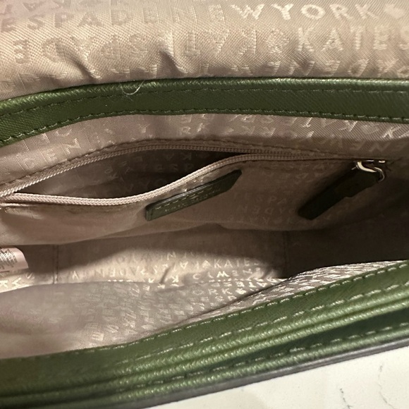 Kate Spade ♠️ Crossbody in Olive - Picture 7 of 10